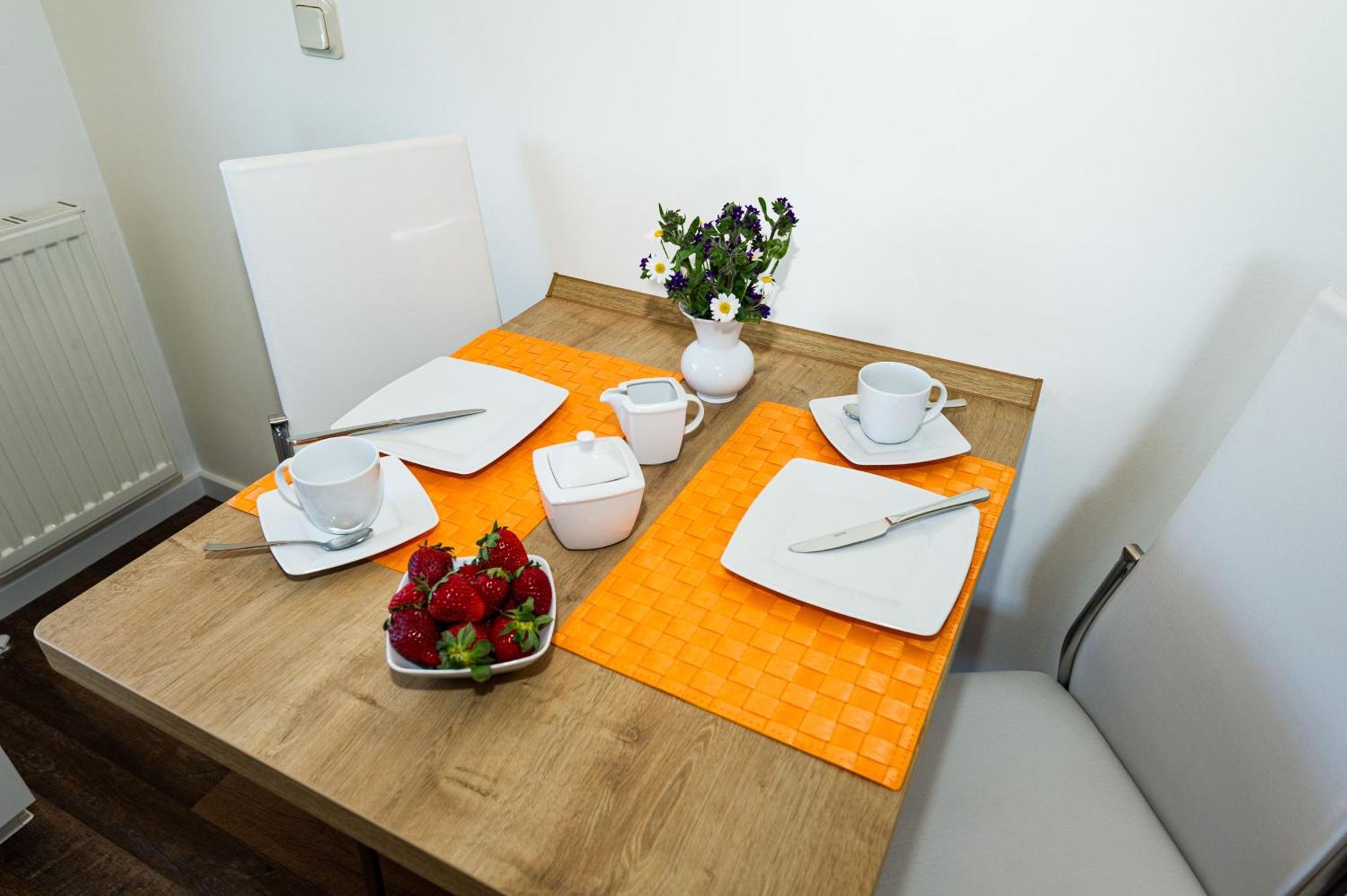 Selliner Ferienappartements Mit Balkon Und Seeblick Экстерьер фото