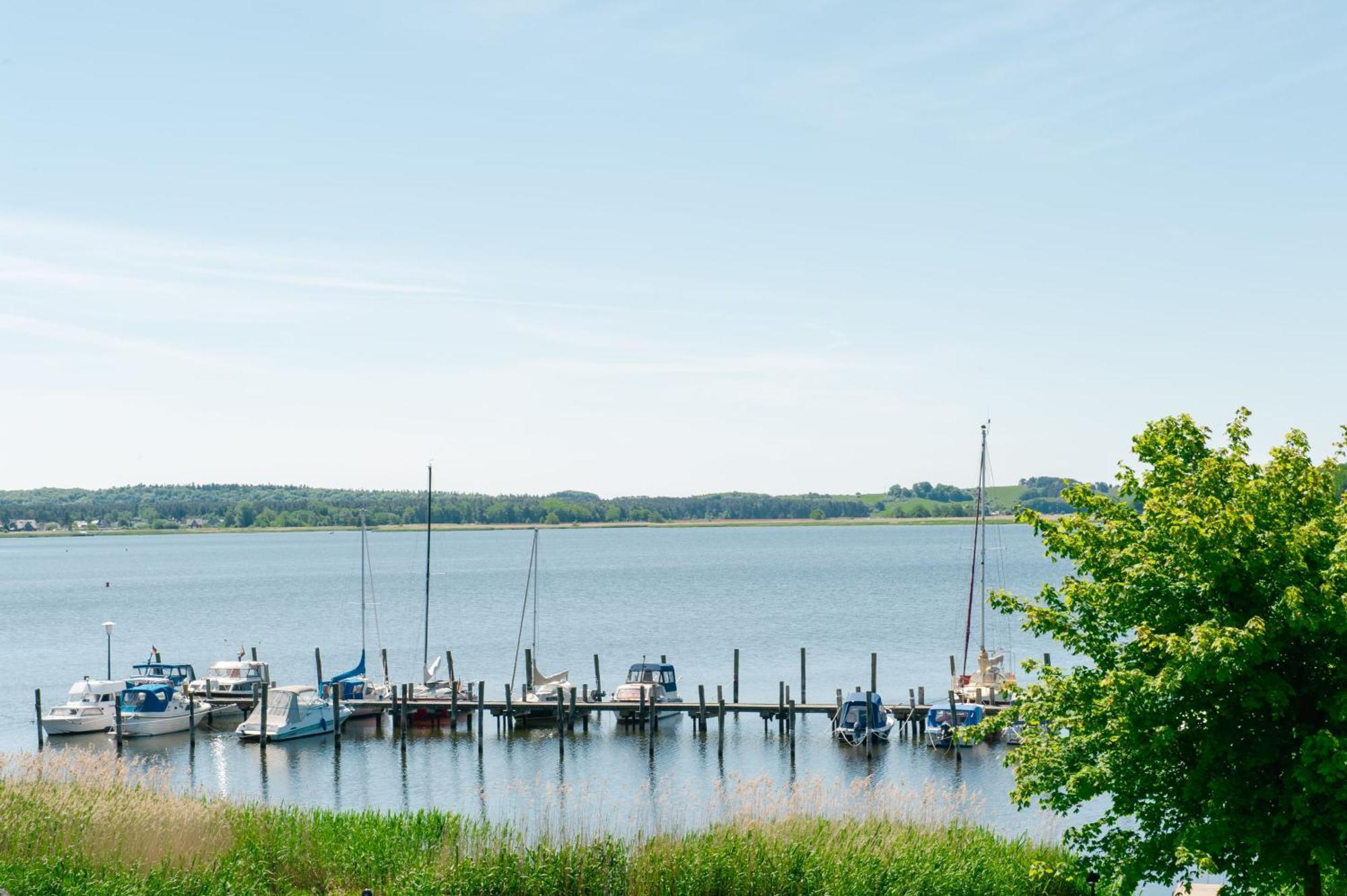 Selliner Ferienappartements Mit Balkon Und Seeblick Экстерьер фото