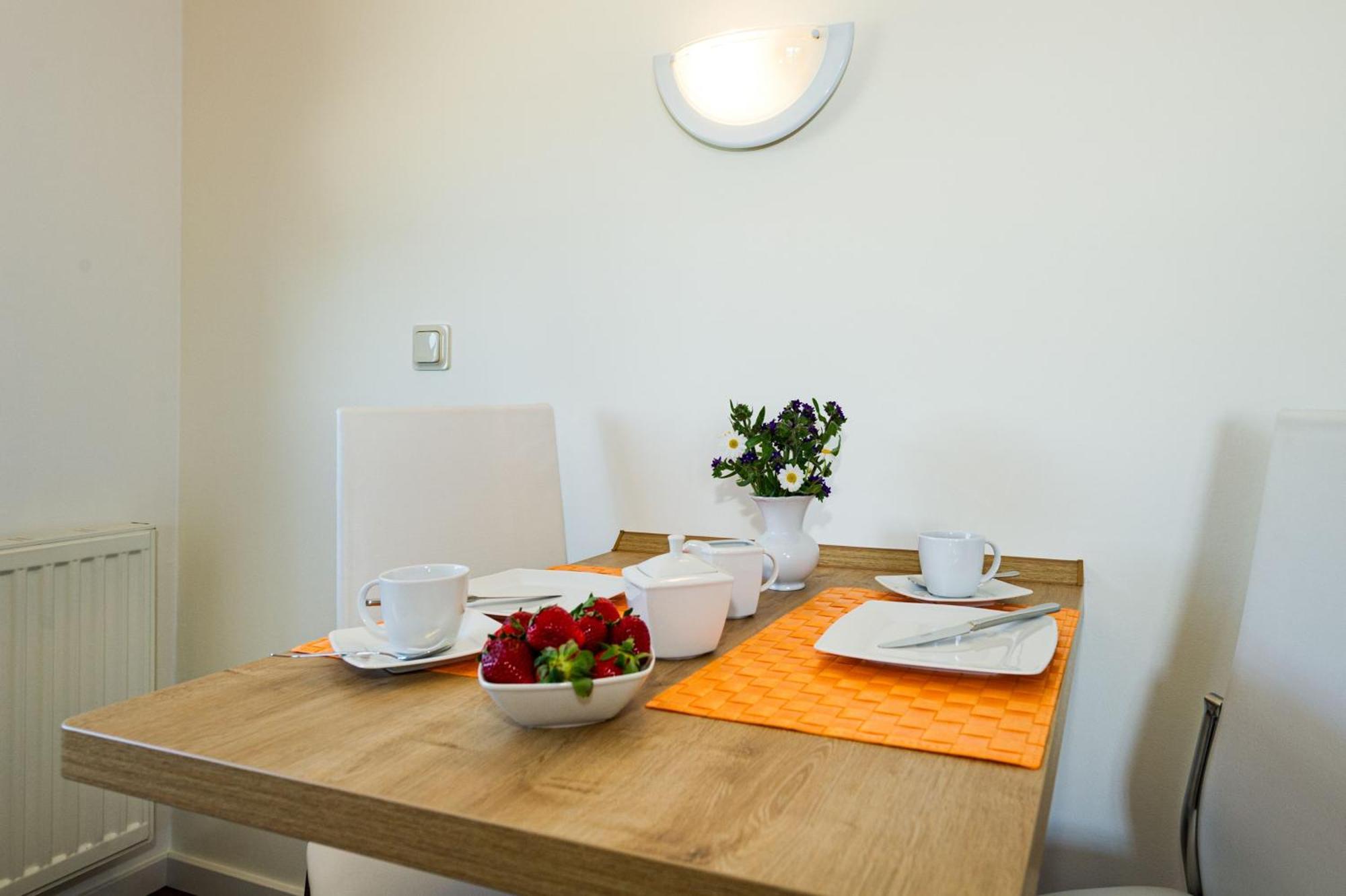 Selliner Ferienappartements Mit Balkon Und Seeblick Экстерьер фото
